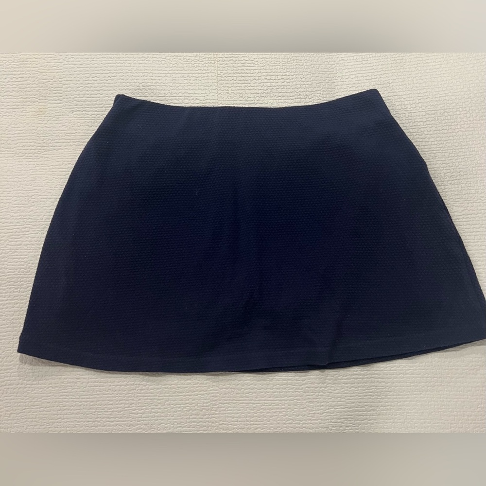 Lilly Pulitzer Madison Skort in Navy with Gold Buttons 
Size Small - Picture 7 of 9